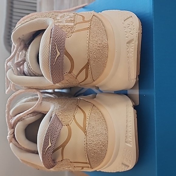 NWT Hoka U Clifton L Suede TP women's 10.5 - Picture 4 of 7